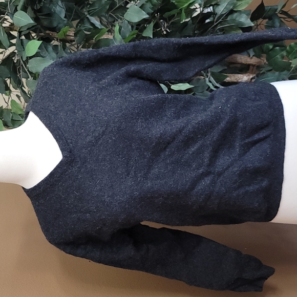 Weatherproof Merino Cashmere Charcoal Gray Sweater - Picture 2 of 6